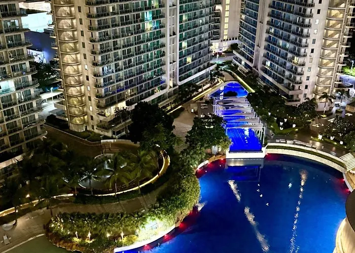 Azure Urban Residences By Bed & Breakfast